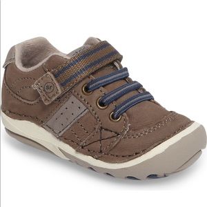 👶🏼 stride rite 6W infant/toddler shoes